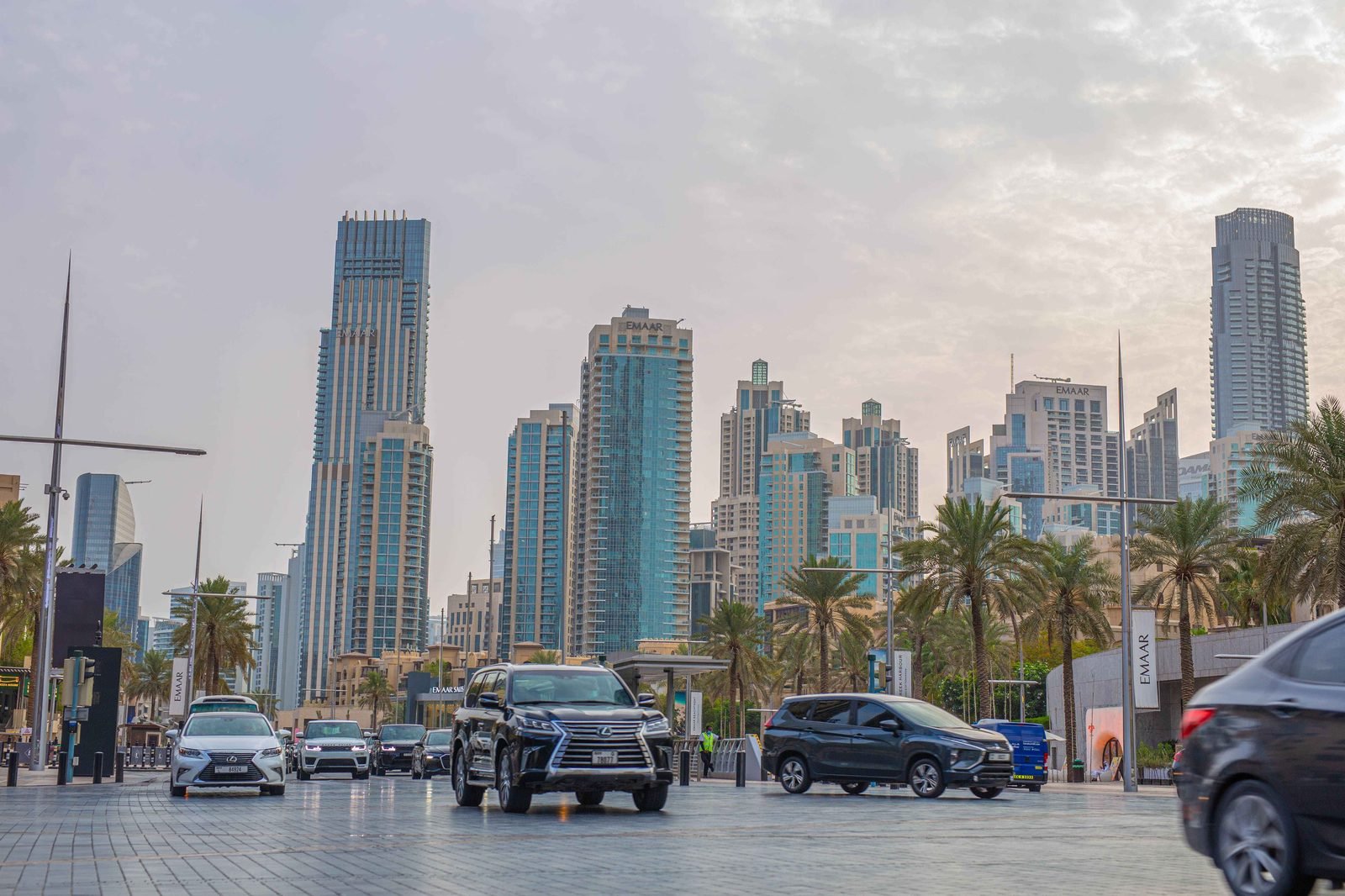 Cars travelling through Downtown Dubai for MHA Carlift Service